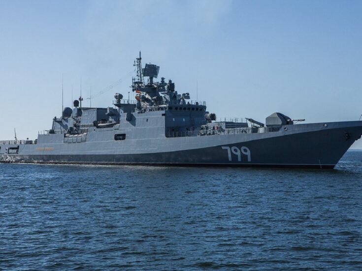 Russian Navy’s Admiral Makarov conducts air defence training