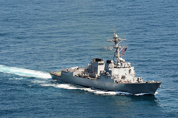 USS McCampbell (DDG 80).